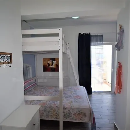 Eleni Penthouse Appartement *