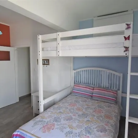 Апартаменты Eleni Penthouse Лоутраки